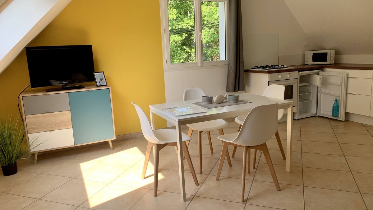 Riantec Apartment | New apartment near the sea with garden and picnic table