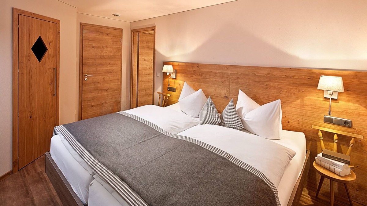 Bolsterlang Apartment | NEW Apartment "rubiHORN" in Alpenhaus Steiner, right on the ski slope <3