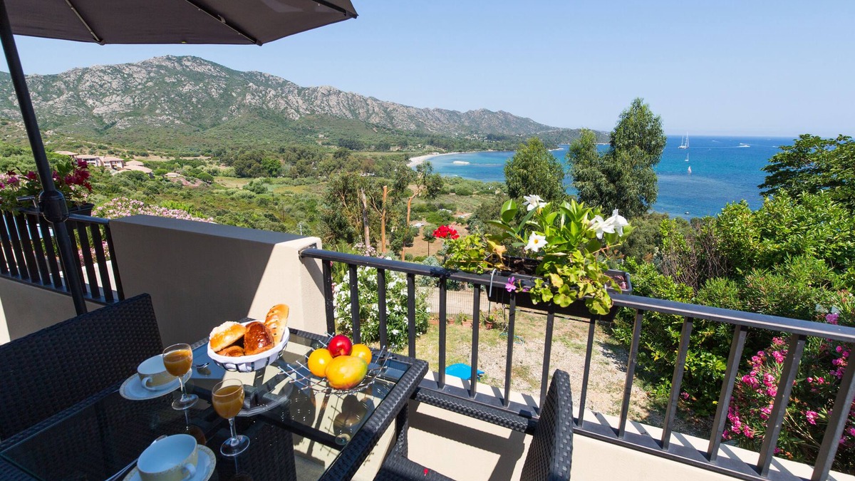 Saint-Florent Apartment | New apartment with magnificent view of Roya beach PROMO October November