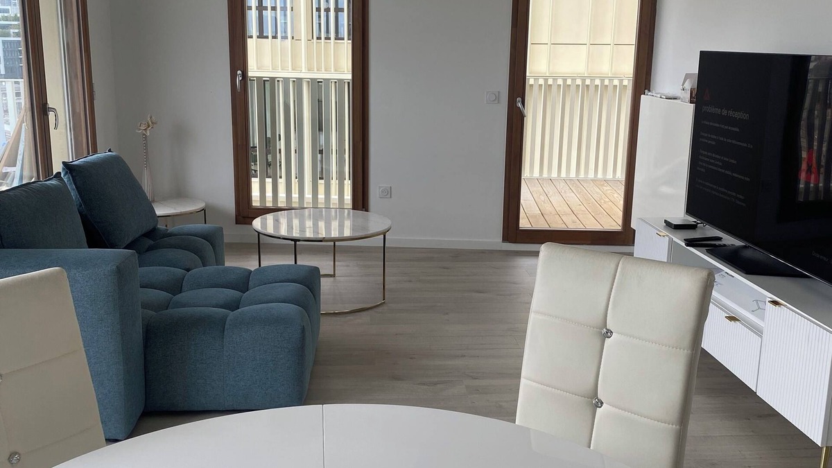 Parc-Nord Apartment | New apartment with parking. La Défense near RER and Paris. Rooftop