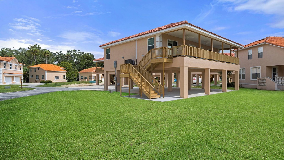 Homosassa Villa | New, August 2024! Beautiful porch, view of Marina