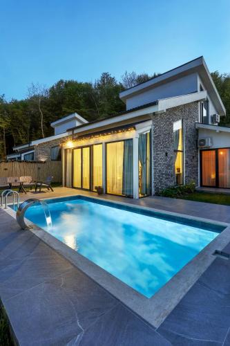 Yanik Villa | New Balturk Nature Villas