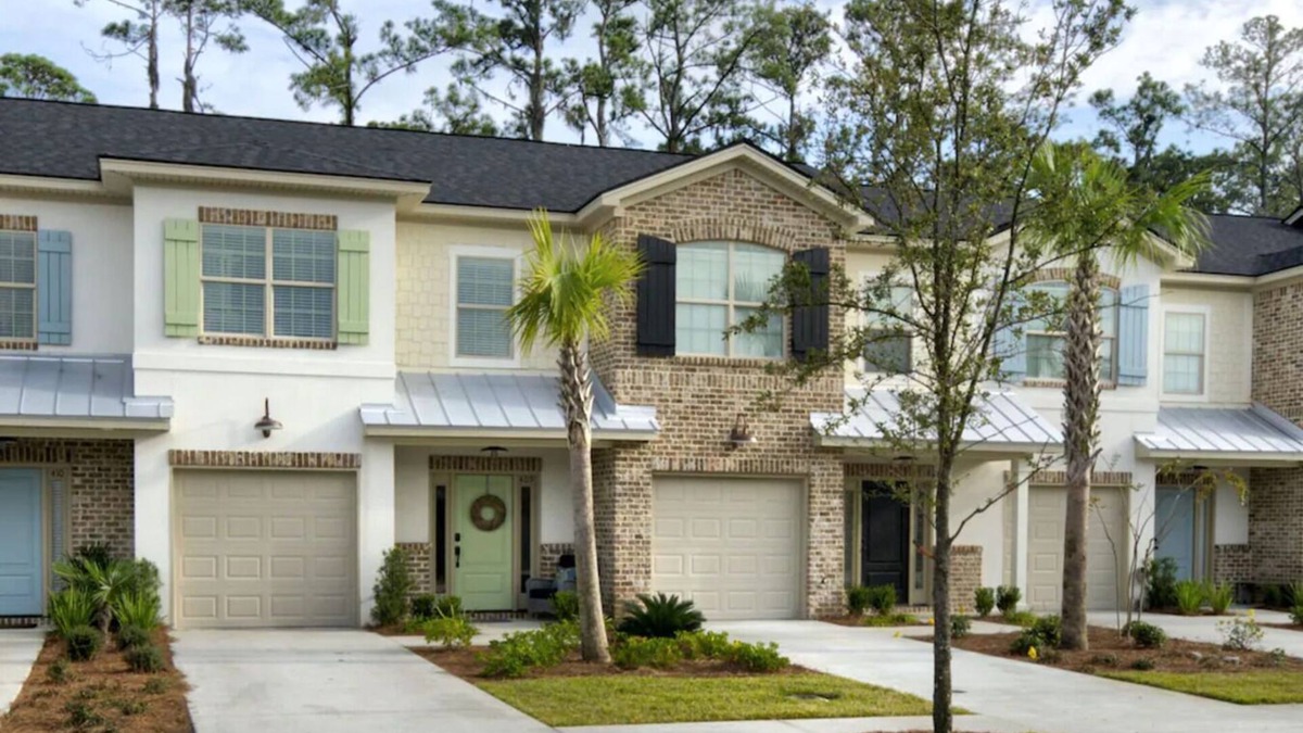 Saint Simons Island House | New Beach Townhouse with Pool! Tennis, Pickleball & Bocce around the corner!