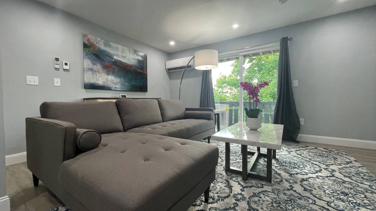 Worcester Apartment | NEW Beautiful 2BD Condo near Hospitals | HBHS
