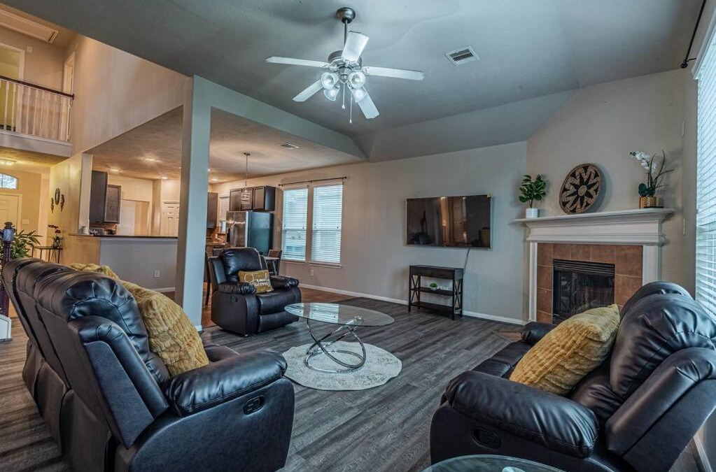 Barker House | New Beautiful 4/BR Vacation Home