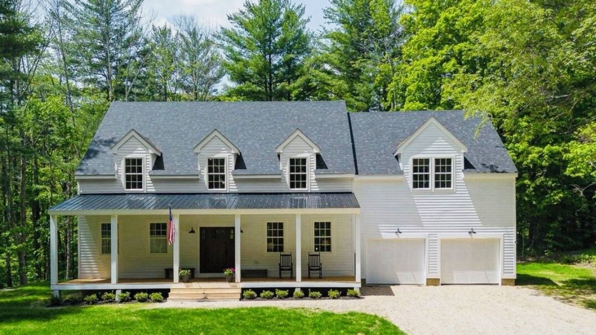 Sheffield House | NEW Beautiful Berkshires Farmhouse