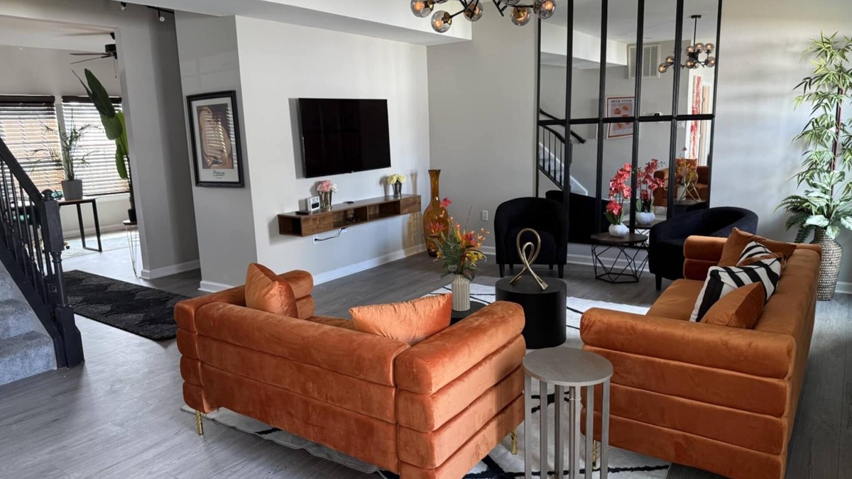 Newport News House | -NEW- Beautiful, Cozy & stylish home with office-for your family! Pet Friendly!