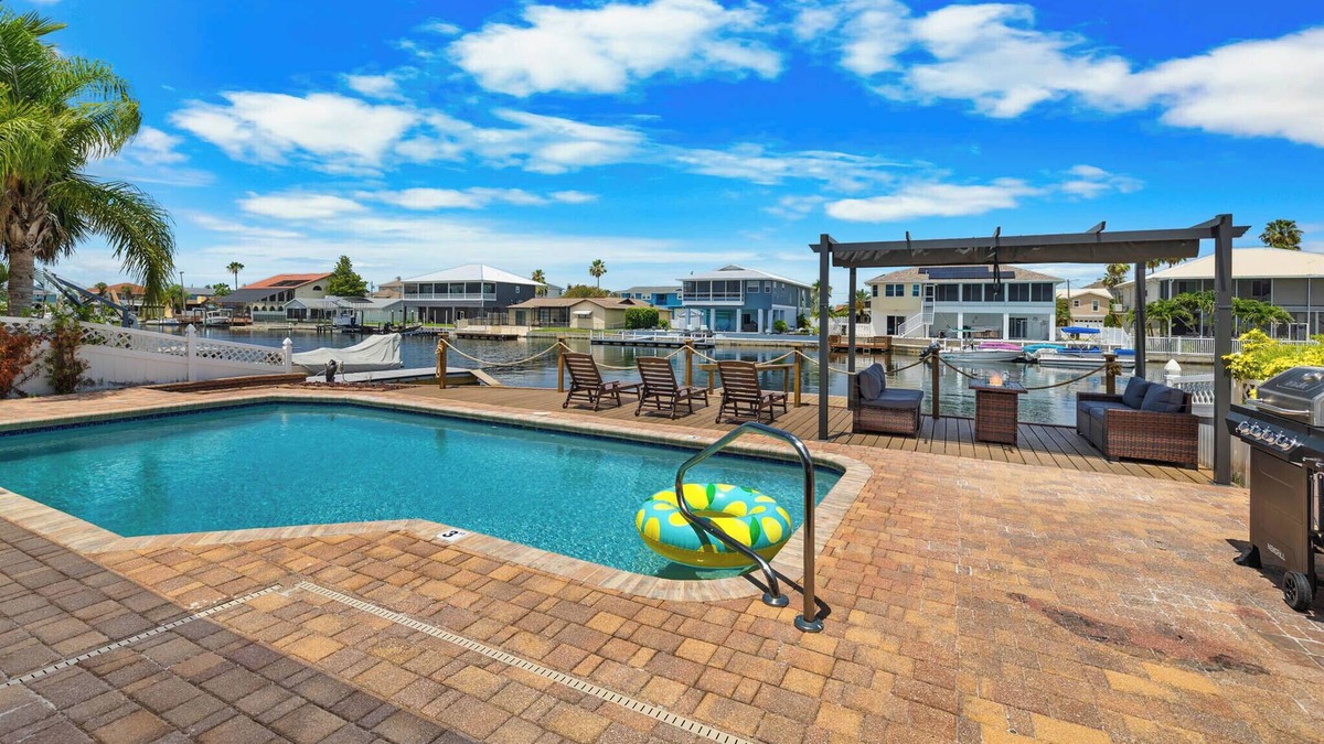 Spring Hill House | *New/Beautifully Remodeled/Waterfront/Pool Home