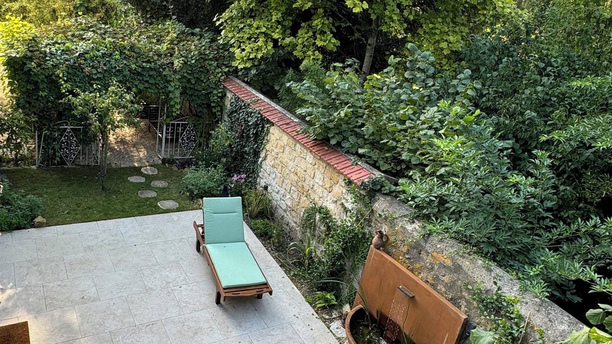 L'Isle-Adam House | New - Bed & Breakfast on garden in the center of L'isle Adam - Le clos de l'isle