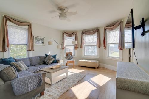 New Bedford Apartment | New Bedford Apartment about 4 Mi to Fort Phoenix Beach
