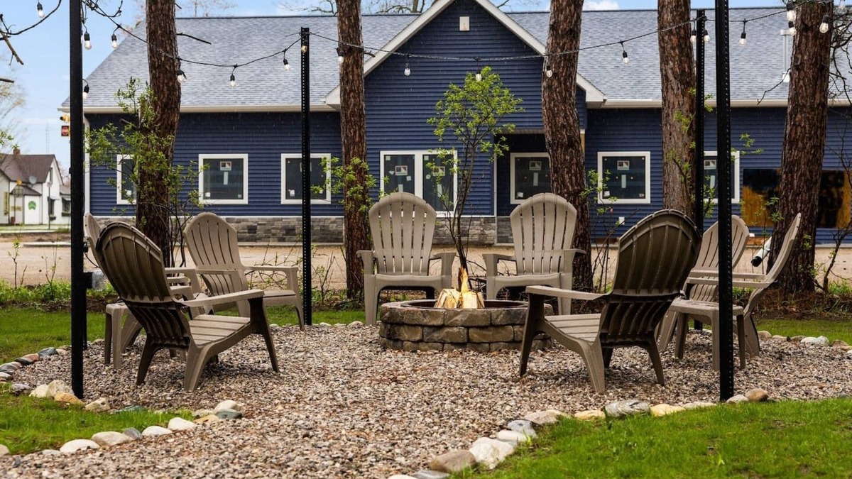 Bellaire House | NEW Bellaire Home, 5 Minute WALK to downtown!