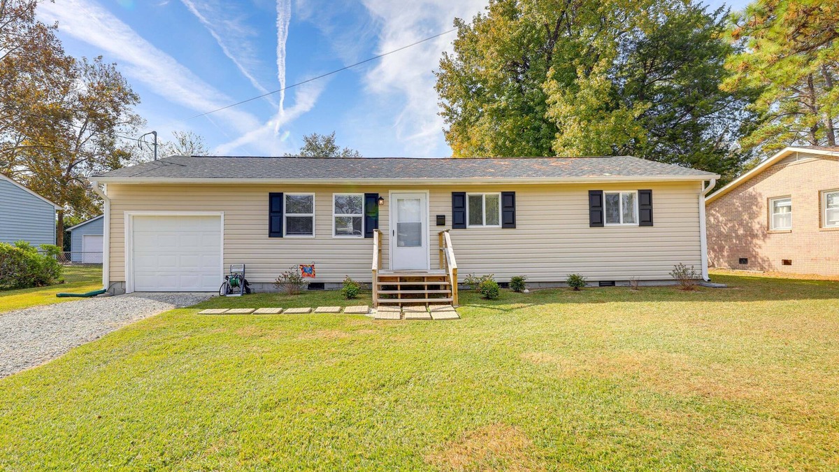 New Bern House | New Bern Abode w/Yard ~ 2 Mi to Neuse River