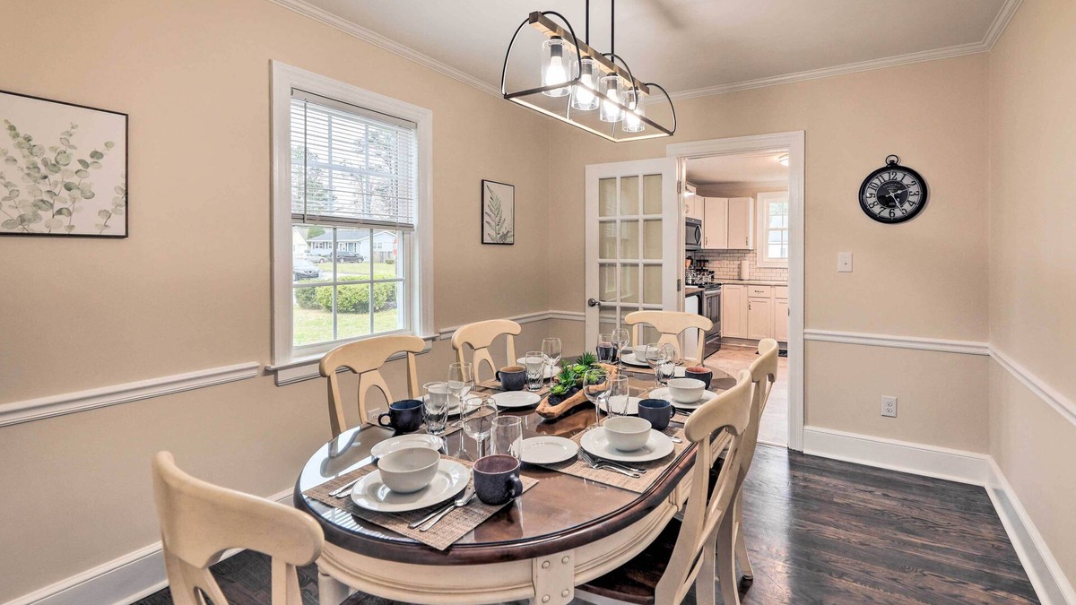New Bern House | New Bern Retreat w/Fire Pit ~ 1 Mi to Dtwn!