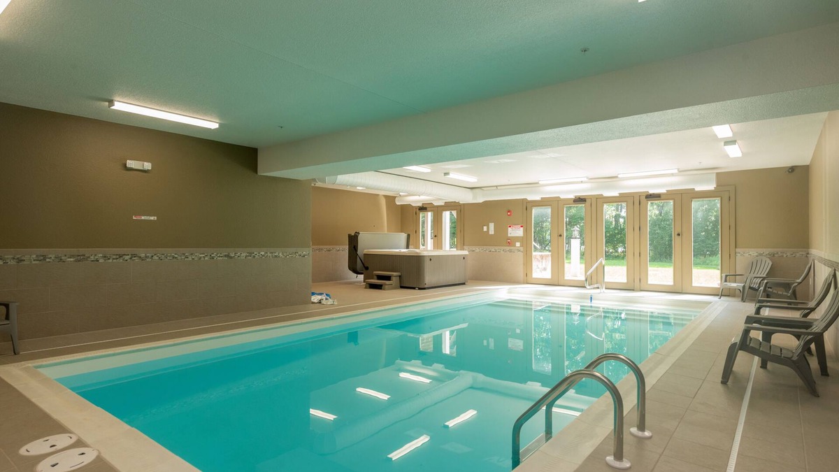 Waterfront Greens House | New! Beyond A Dream: Lakefront, Hot Tub, Pool!