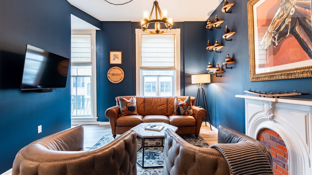 Versailles Hotel | NEW Blantons Bourbon Suite, The Woodford Hotel
