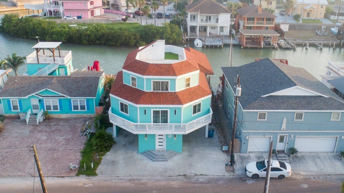 Port Isabel House | NEW! Blizzard's Lighthouse