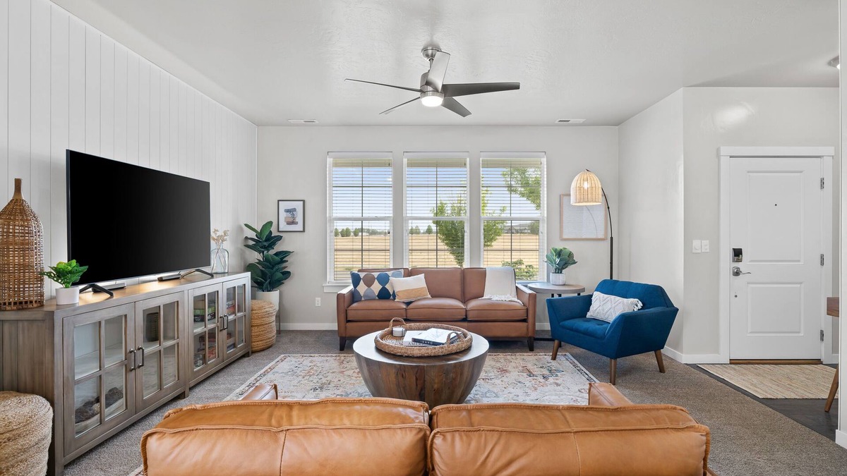 Meridian House | NEW BoHo Cottage w/Arcade room- Pet friendly!