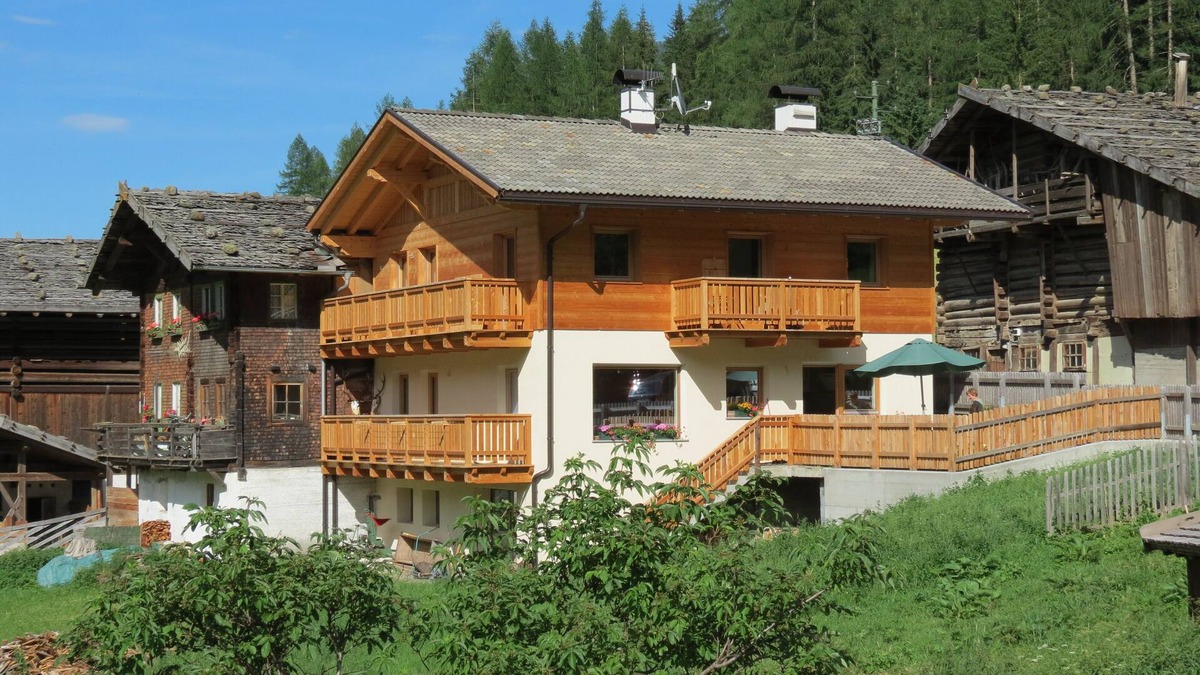 St. Gertraud Apartment | New bright vacation apartment to feel good in the mountains with a wonderful view