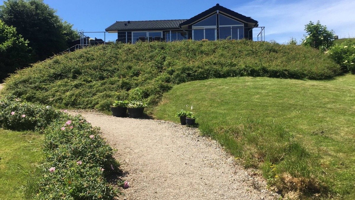 Grønninghoved Strand House | New, bright, well-equipped cottage with stunning panoramic views