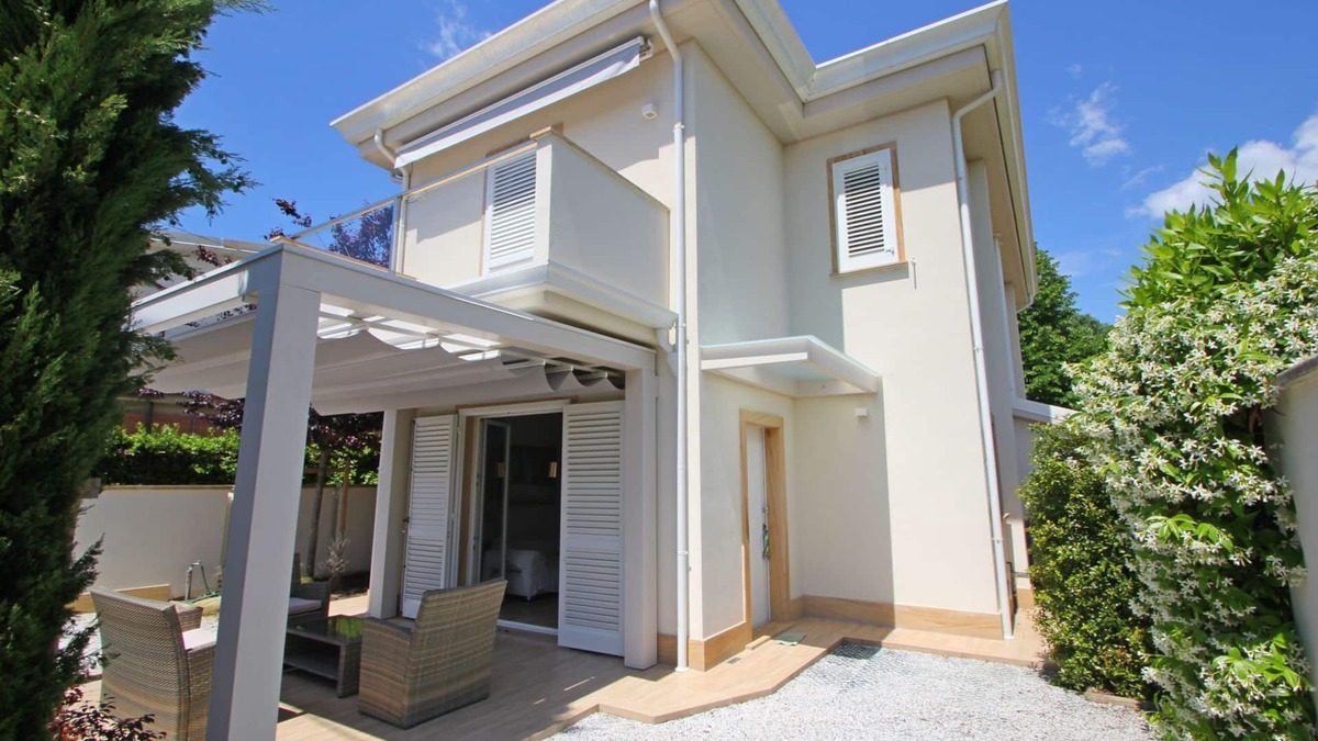 Cinquale House | New built villa for 4 people, near sea, a/c, near Forte dei Marmi