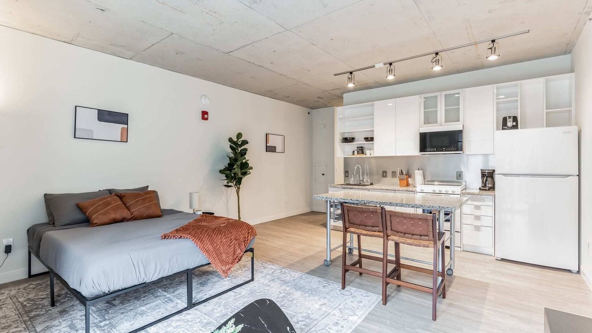 Downtown Cleveland Apartment | New Build Studio Apartment at Skyline