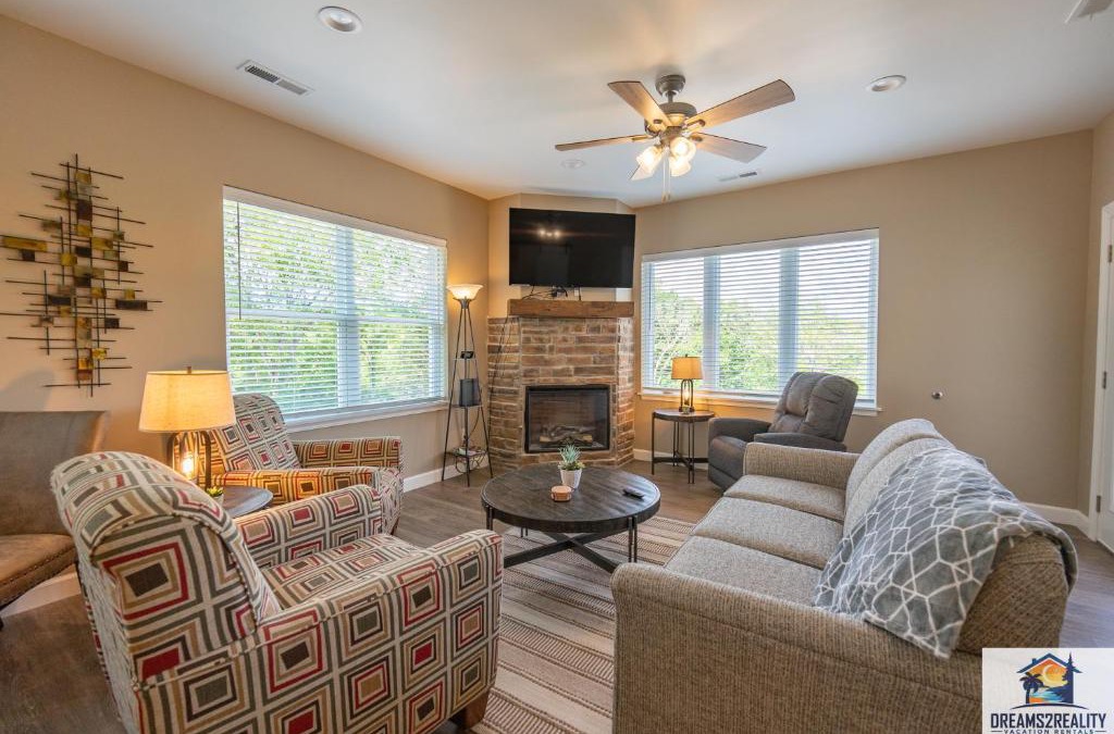 Branson House | NEW BUILD - Walk-In - Resort Amenities - Near 76 Strip - FREE TICKETS INCLUDED - FH-G201