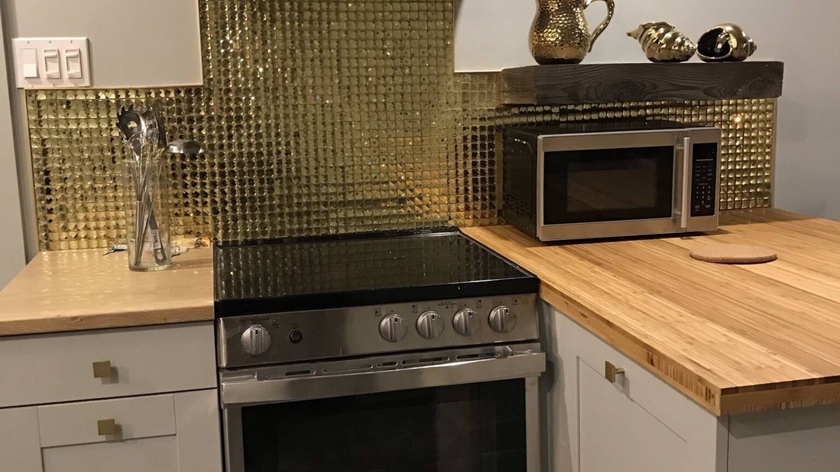 Saint Jovite Apartment | NEW by Designer at TREMBLANT- Big STYLE- HOT TUB!