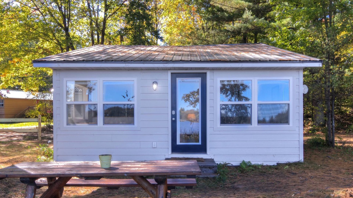 Northwoods Beach House | New cabin on Lac Courte Oreilles!