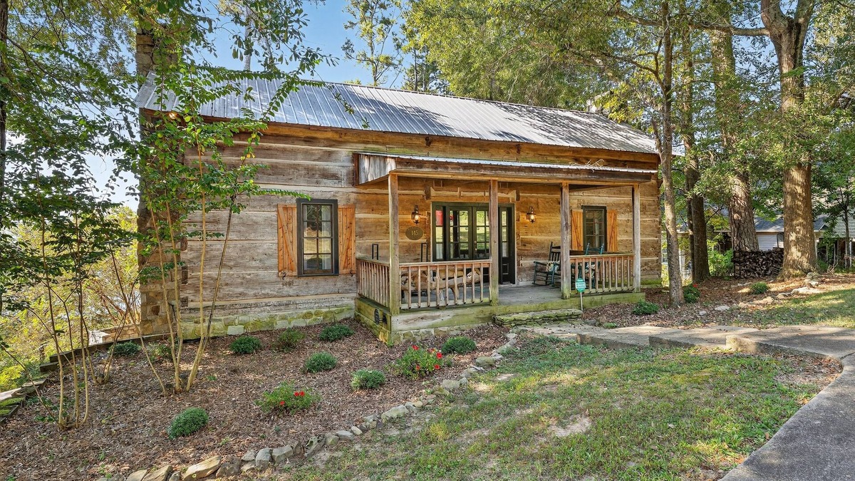 Guntersville Cabin | NEW! Cabin Unbound - Historic Lakefront Comfort