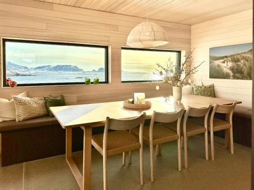 Straumsjoen House | New Cabin With Ocean Views In Vesterålen