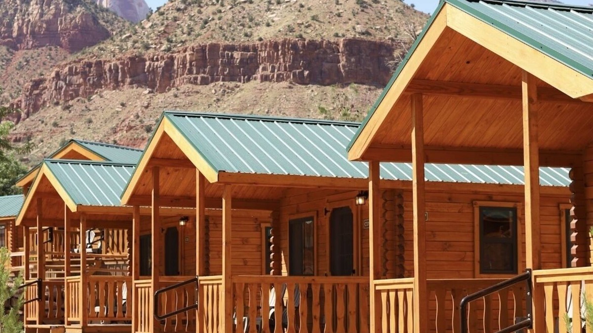 Zion National Park South Entrance Cabin | New Cabins in Springdale, Utah. 1/2 mile to the entrance of Zion National Park!