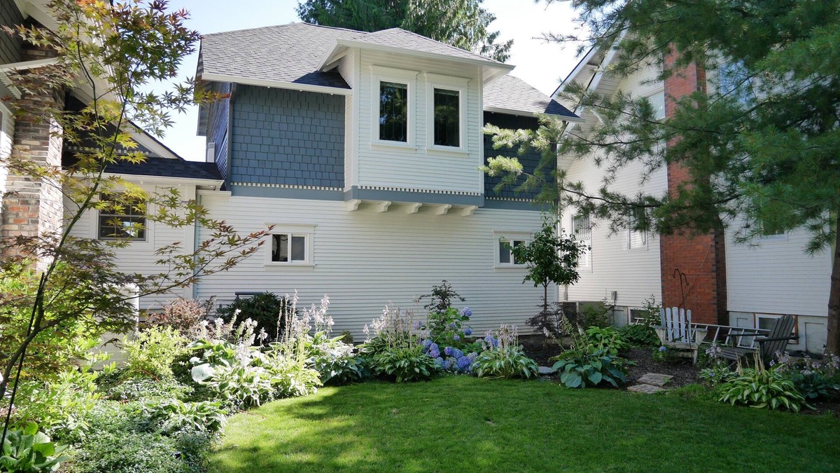 Garden District Cottage | New carriage house in the heart of Coeur d' Alene's historic Garden District