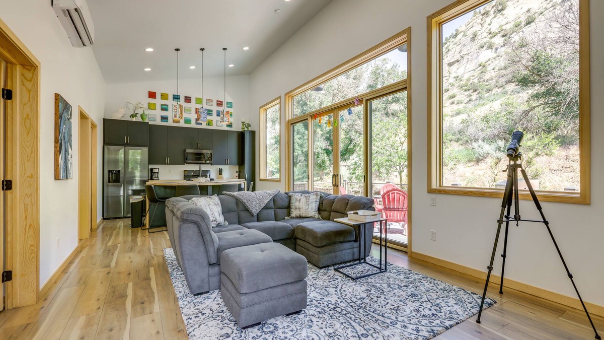 New Castle House | New Castle Getaway w/Grill & Mountain Views!