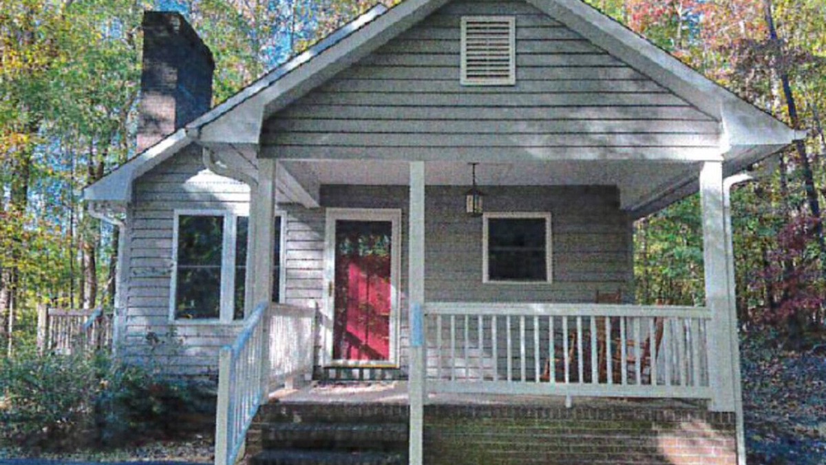 Peters Creek Cottage | New! Cedar Run Cottage by Buffalo Mountain Getaway