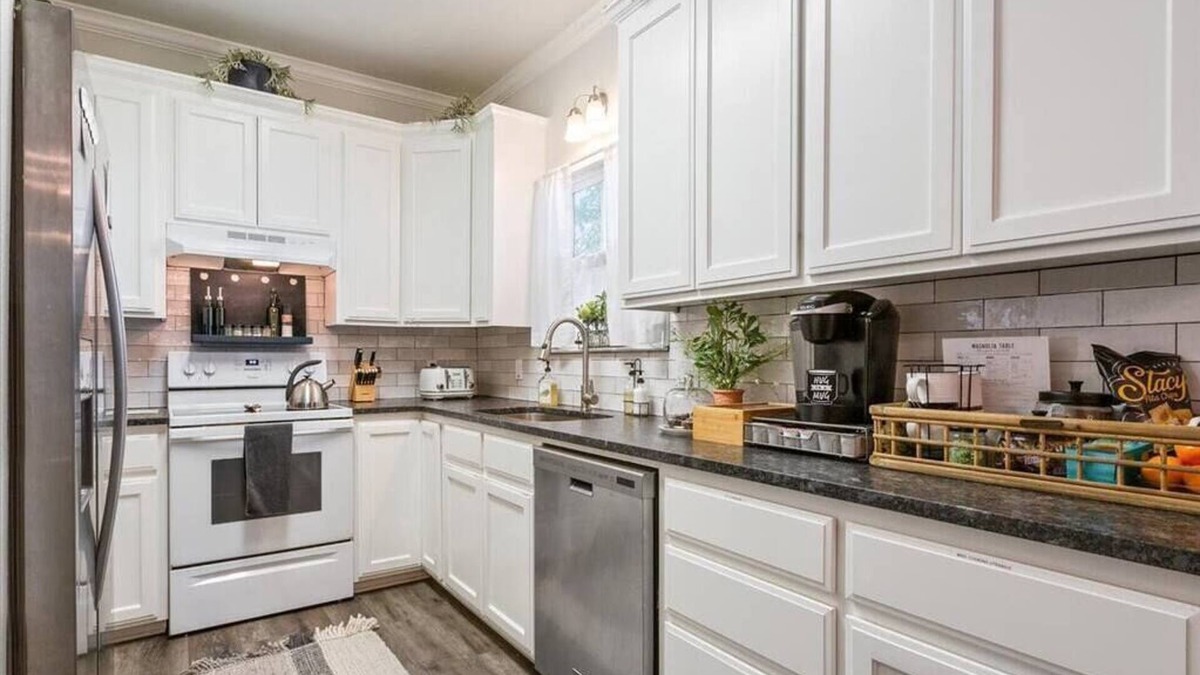 University House | New! Centrally Located Family Gathering Place