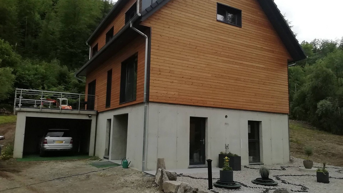 Husseren-Wesserling House | New chalet 200m² 9personnes spa intérieur, 4 bedrooms