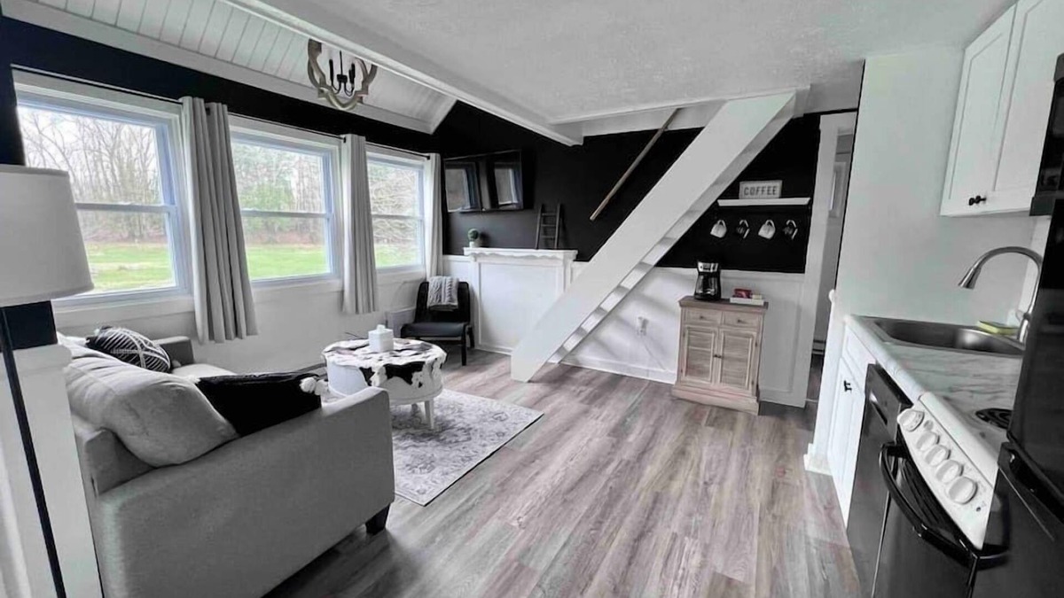 Conneaut Lake Ski Chalet | *NEW Chalets by the Lake - #3 - Conneaut Lake, PA