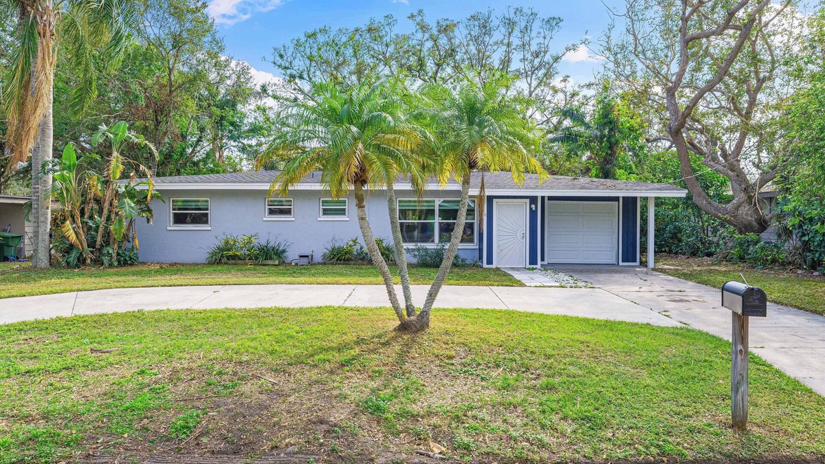 Alta Vista House | NEW! Charming 3/3 Home near Payne Park and Legacy Trail