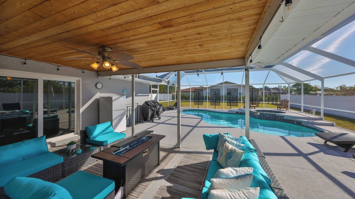 Palma Sola House | NEW! Charming 3-Bedroom Family Paradise with Pool and Boat/RV Parking