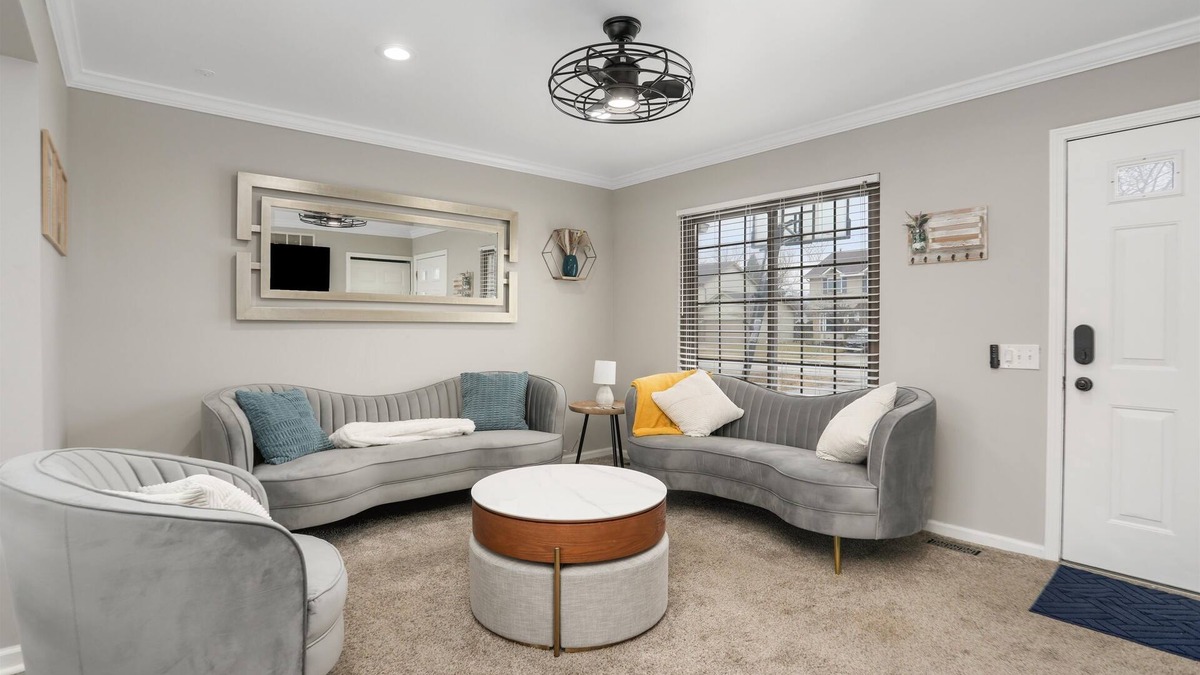 Canton House | New-Charming 3-bedroom house with SMART TVs, WiFi in fabulous Canton
