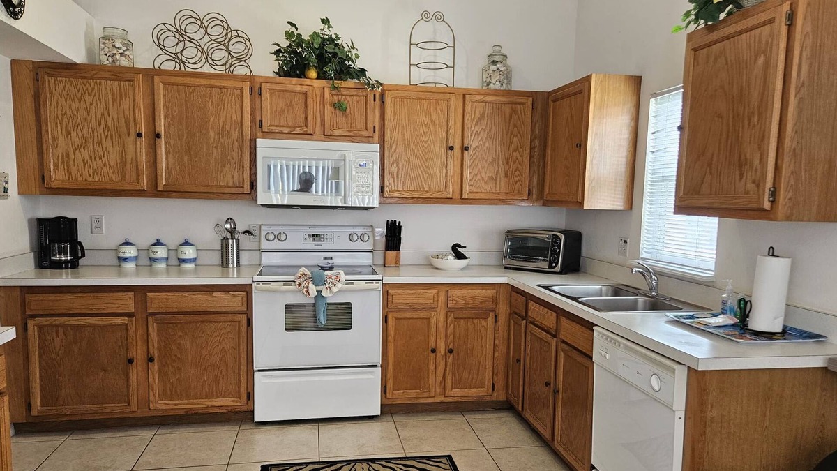 Clear Creek Villa | New! Charming 3-bedroom villa, South Facing Private Pool, Family Friendly