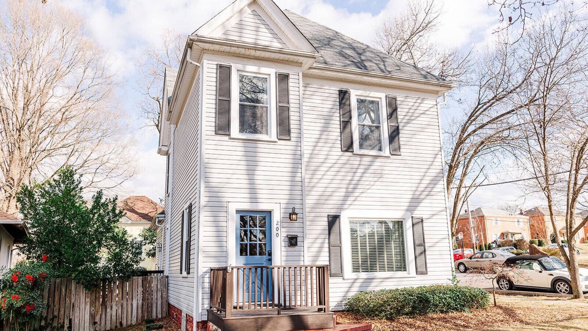 Danville House | NEW! Charming Home in the ❤ of Danville