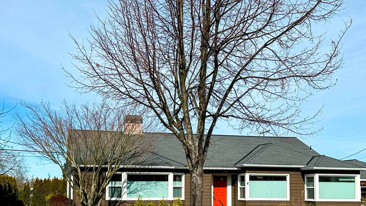 Sequim House | New! Charming Vintage House in the Heart of Sequim