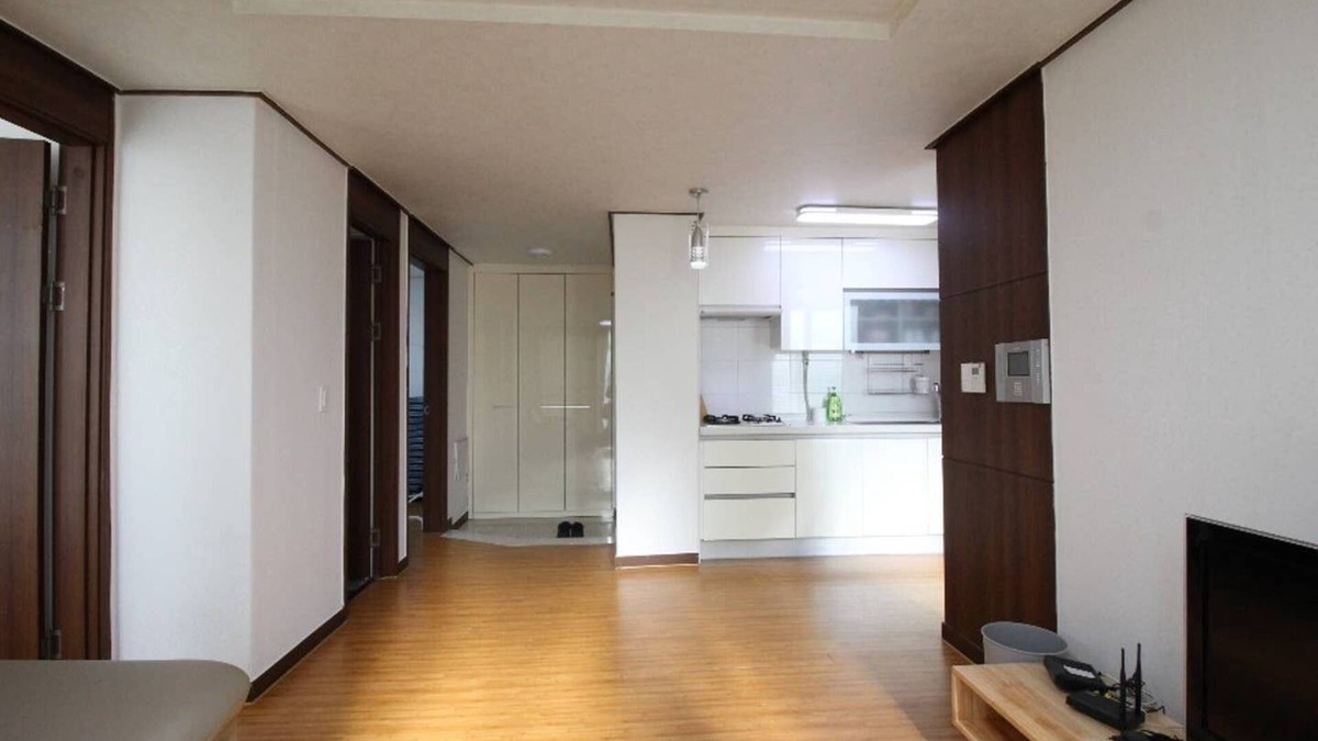 Cheongdam House | [NEW! CHEONGDAM PORSCHE - 3BDR2BATH 5MIN WALK!