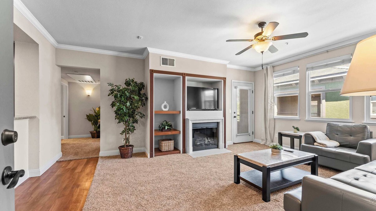Reno/Tahoe Airport Apartment | NEW Chic 2BR Stay with Heated Pool, Gym & Mini Golf
