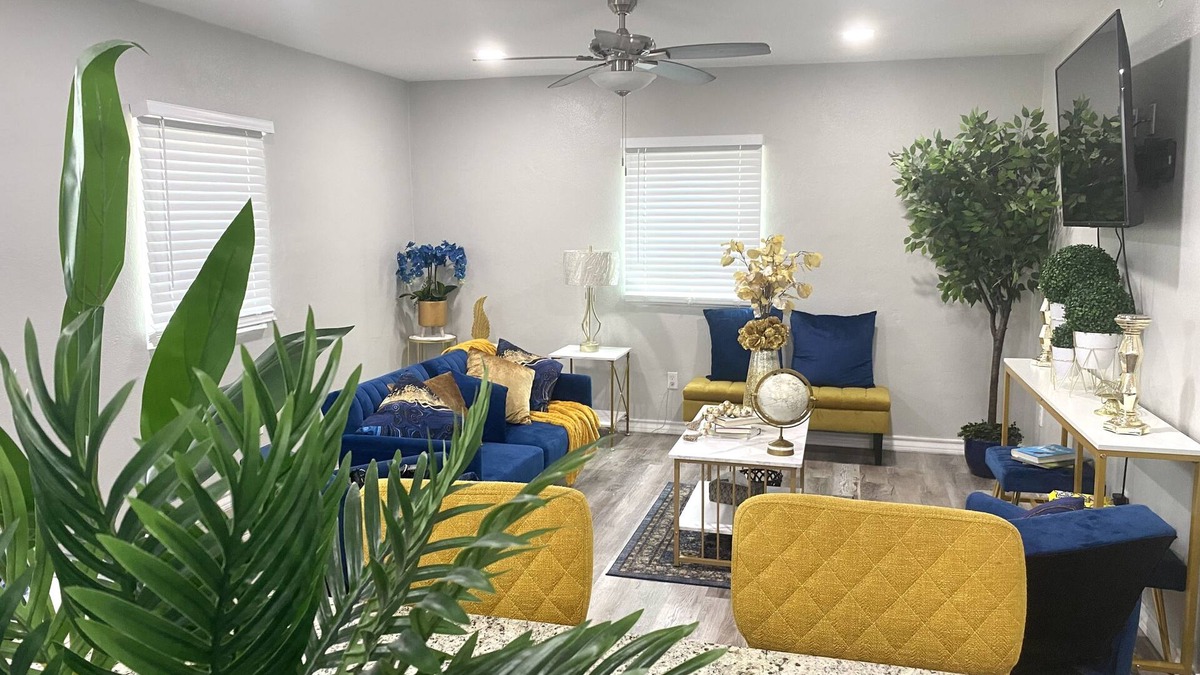 Weslaco Apartment | NEW! ✨close to Downtown, Malls & PremiumnOutlets, with Balcony ❤️