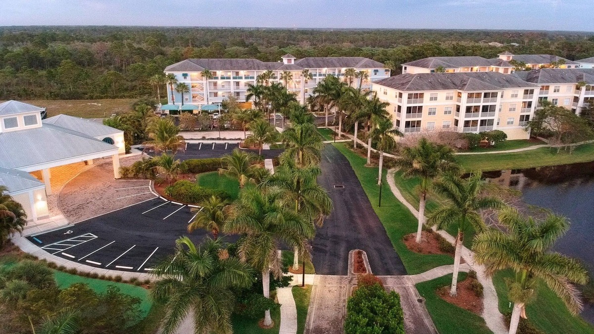 Cape Haze Condo | New coastal furniture, paint! 3 bdrm Cape Haze Resort condo; pool, pickle ball.