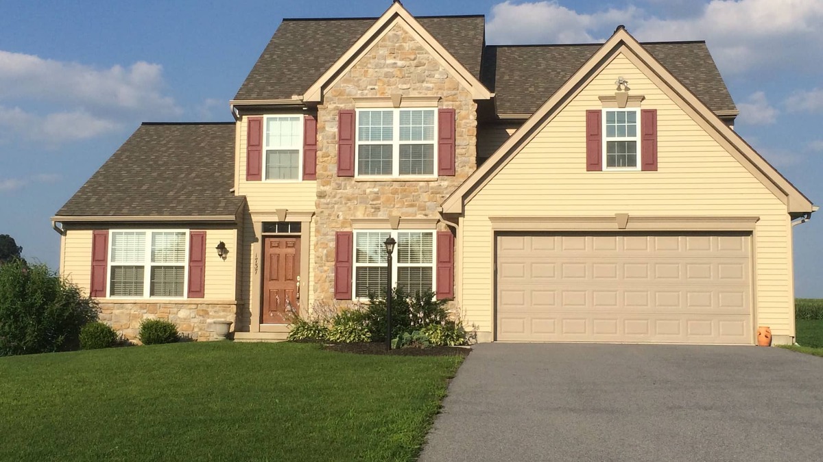 Willow Street House | New Comfortable Home Between Lancaster-Strasburg