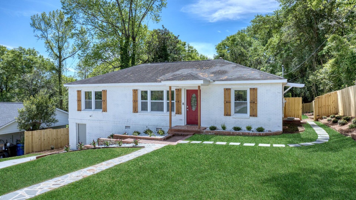 Columbus House | New! Comfy Home with Playground Near Ft Moore!