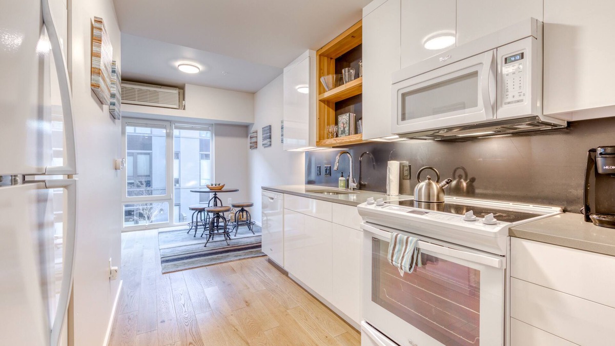Uptown Condo | New Condo Offers Great Location, Plenty of Services, Walk Everywhere